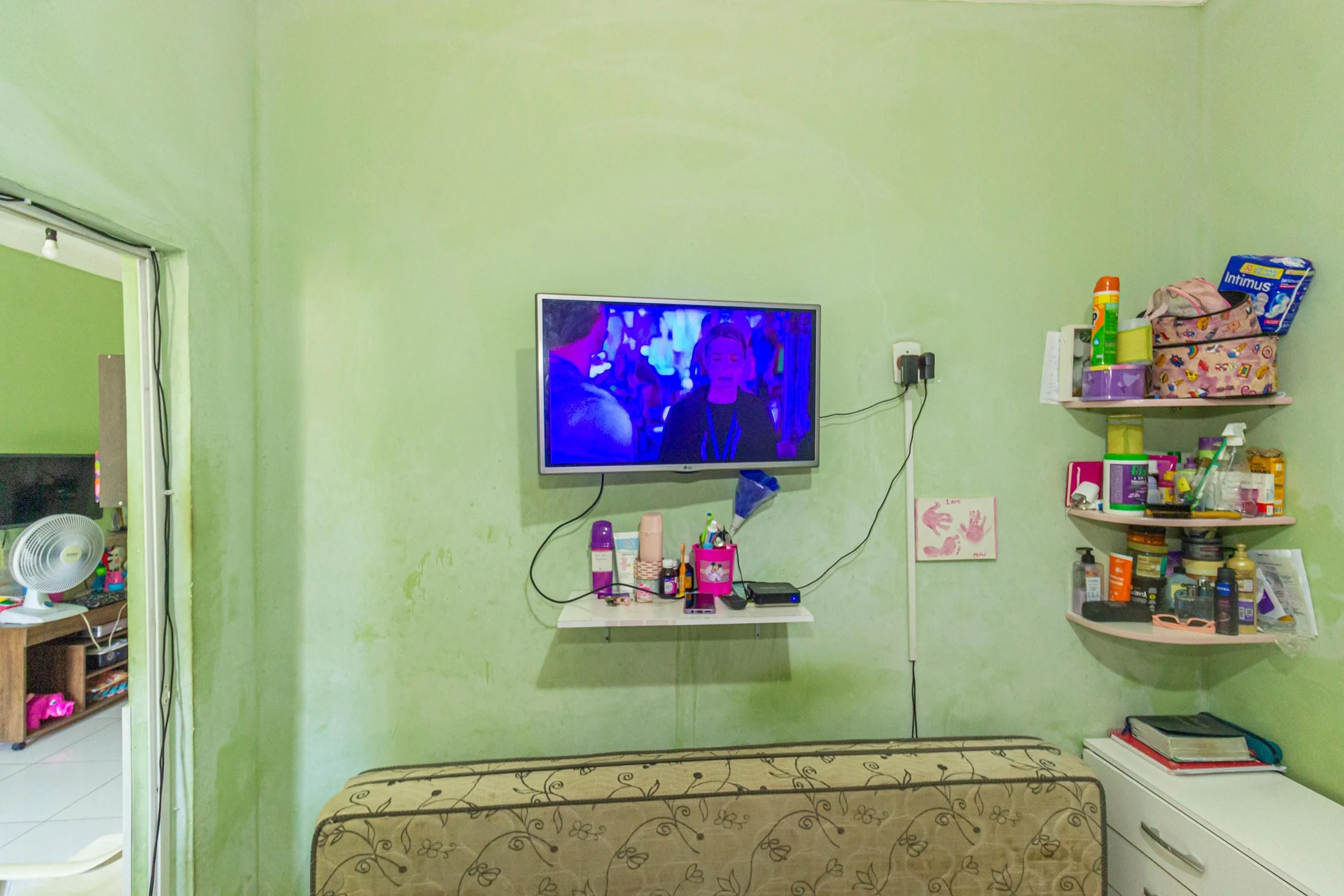 Furnished 2-bedroom apartment with gas stove kitchen — photo 16
