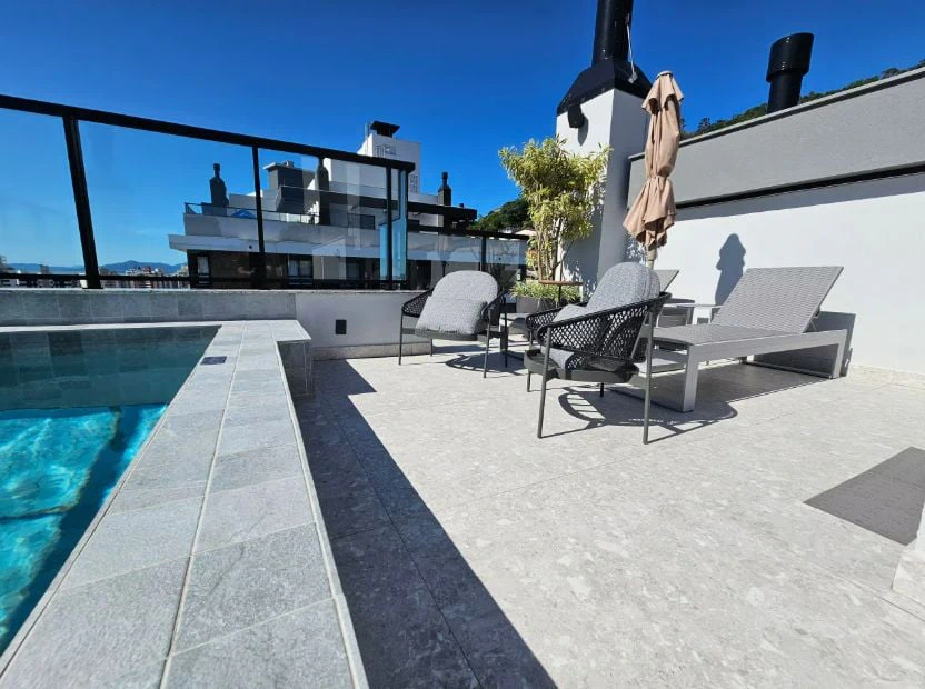 Furnished 35 m² studio with covered parking space — photo 29