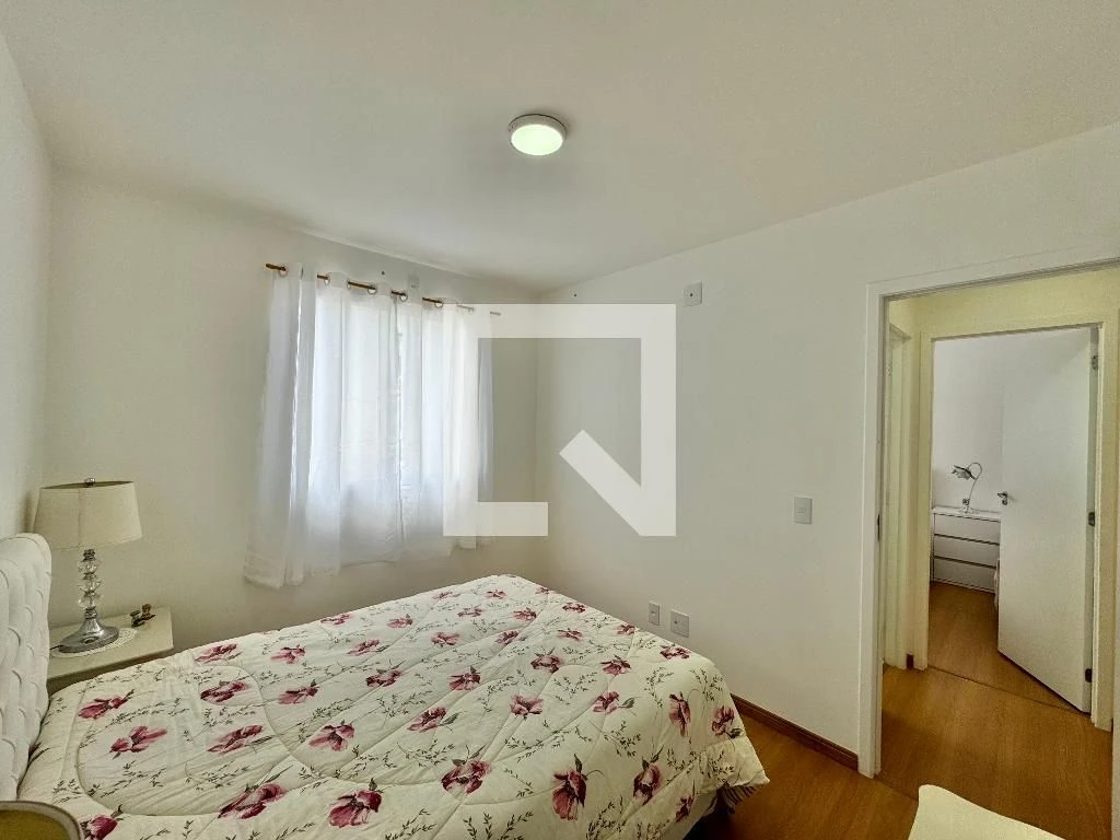 Furnished 2-bedroom apartment with 1 bathroom and mountain view — photo 28