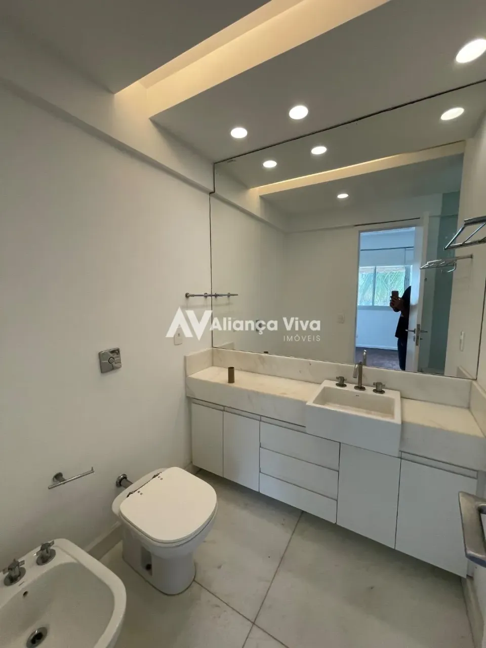 3-bedroom apartment with 1 suite and 4 bathrooms — photo 14