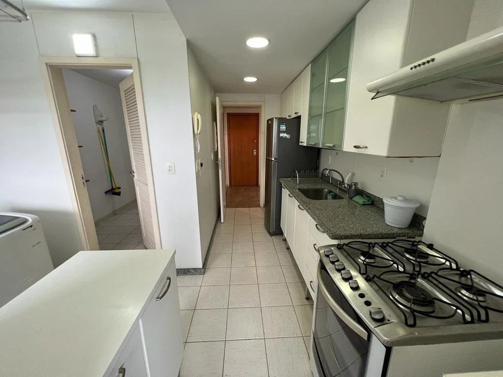 Apartamento mobiliado com 2 dormitórios e varanda — photo 34