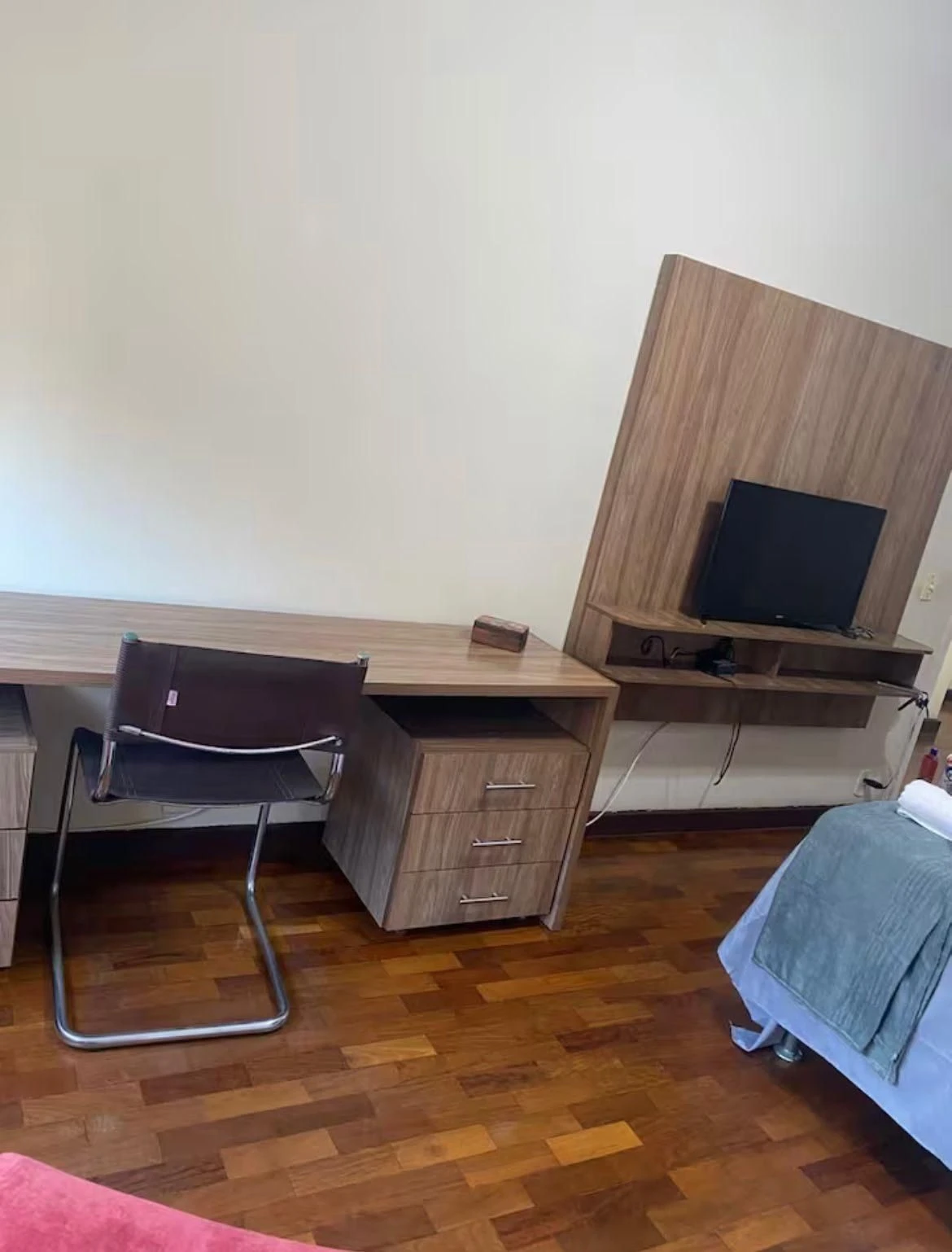 Furnished apartment, 180 m², with a water view — photo 5