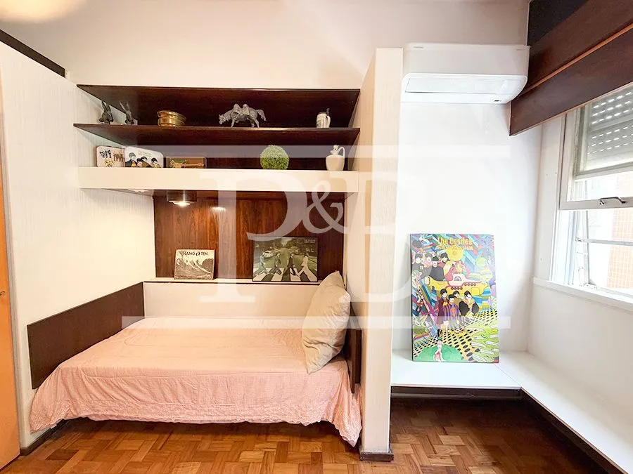 310 m² apartment with floor-to-ceiling windows and a bathtub — photo 18