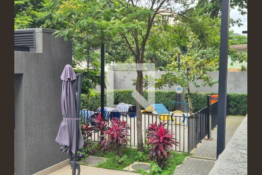 Furnished 75 m² apartment with 2 bedrooms — photo 30