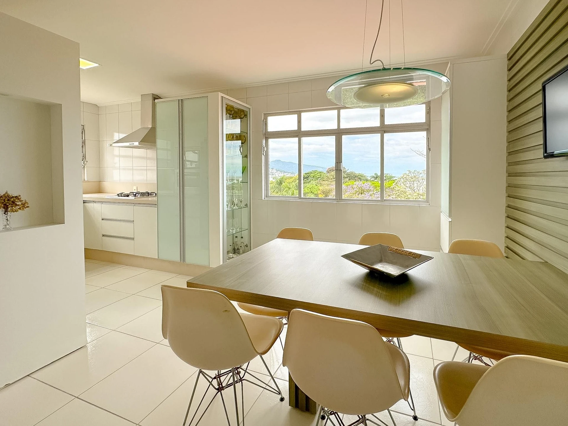 Furnished house, 250 m², with a bathtub — photo 2