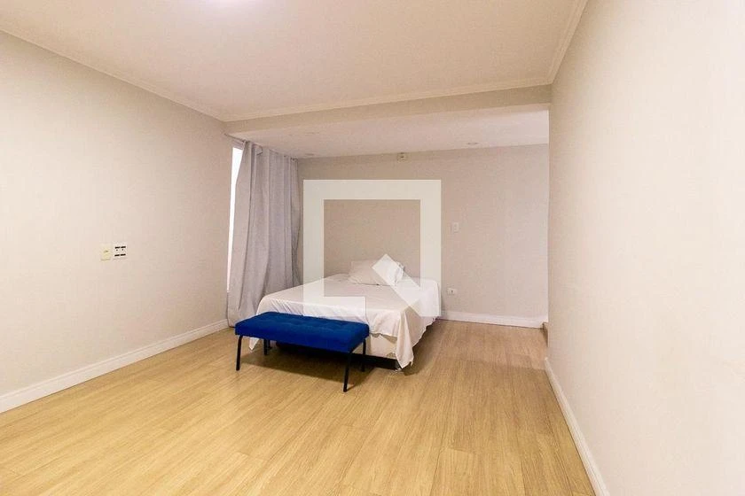 Rental house with 5 bedrooms and 290 m² — photo 4