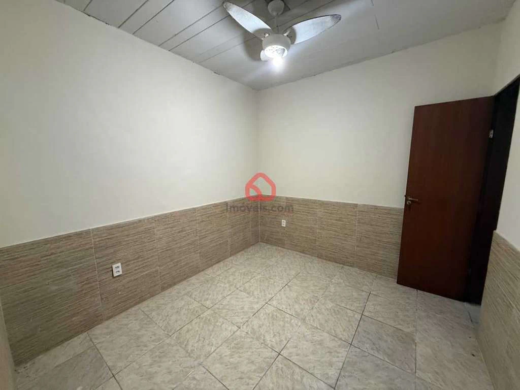 200 m² house with 3 bedrooms and 3 parking spaces — photo 3
