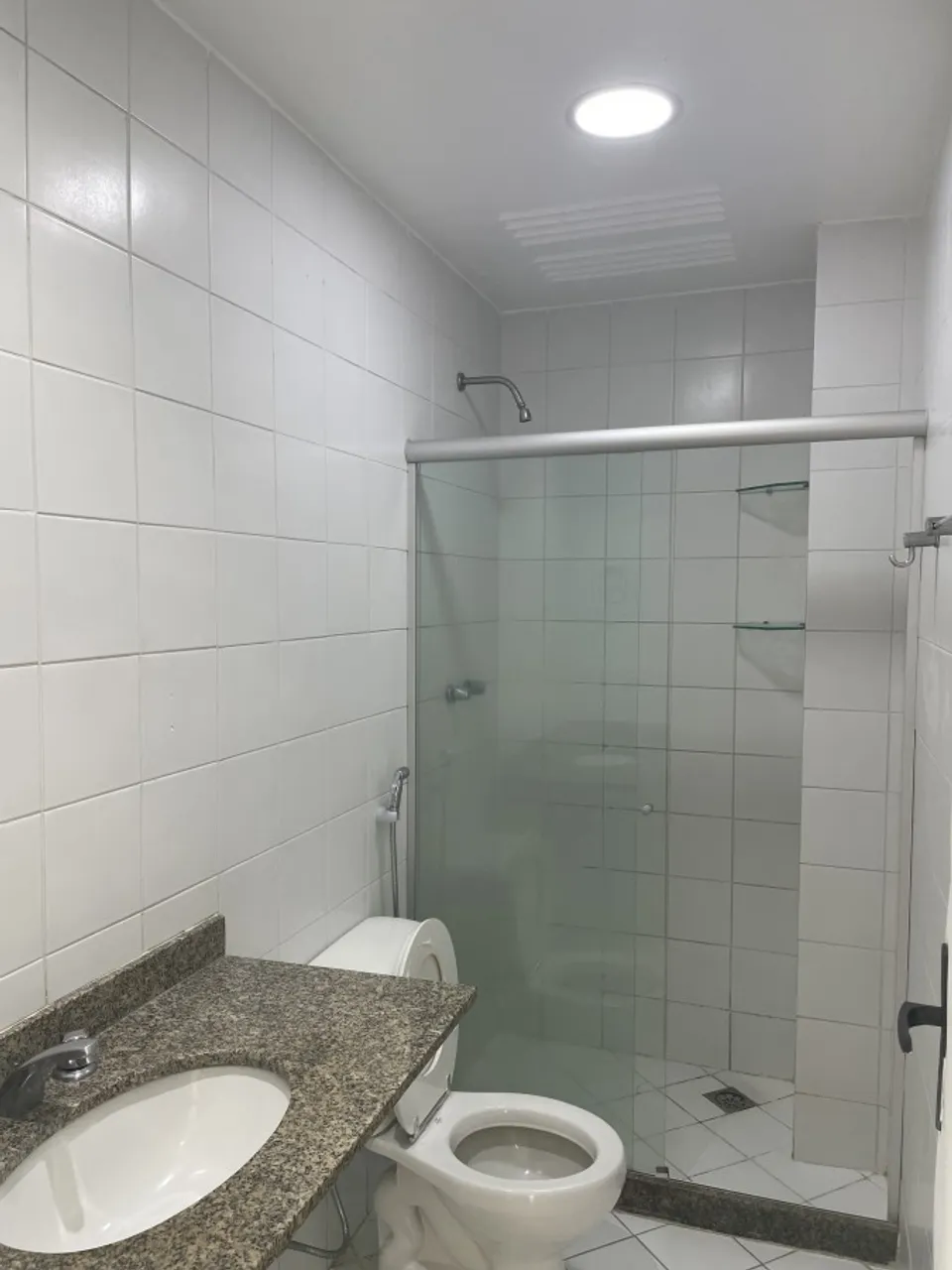 Apartamento com 3 dormitórios e 3 banheiros e área de serviço — photo 7