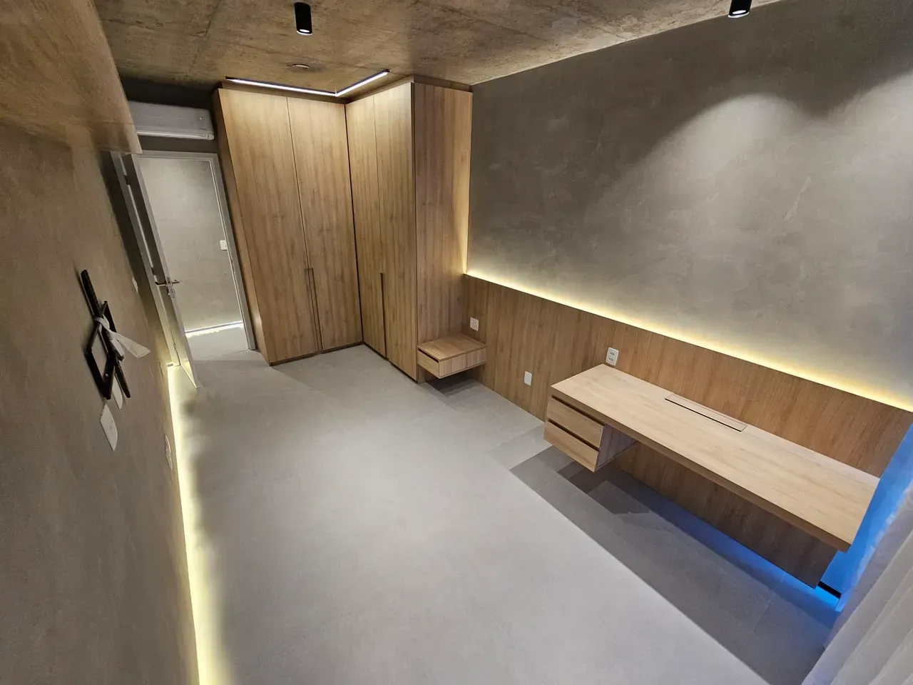3-bedroom apartment with balcony and open kitchen — photo 8