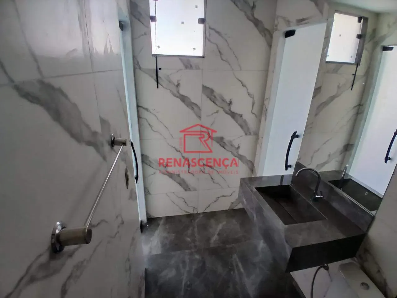 House with 5 bedrooms and 4 bathrooms, separate kitchen — photo 18