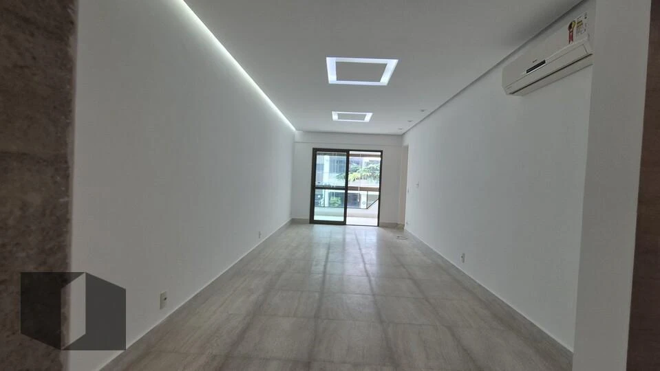 Apartment, 96 m², with a glass-enclosed balcony