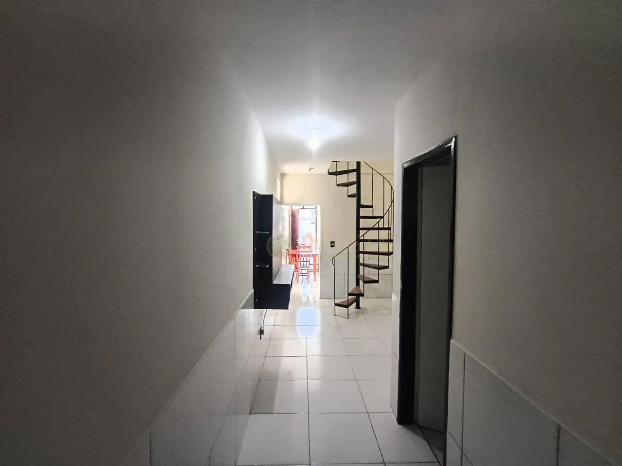 Apartment with 2 bedrooms, balcony and 80 m² — photo 3