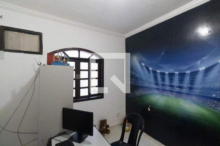 Casa com 3 quartos e 2 banheiros, 160 m² — photo 31