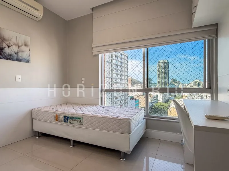 3-bedroom apartment with a mountain view — photo 11
