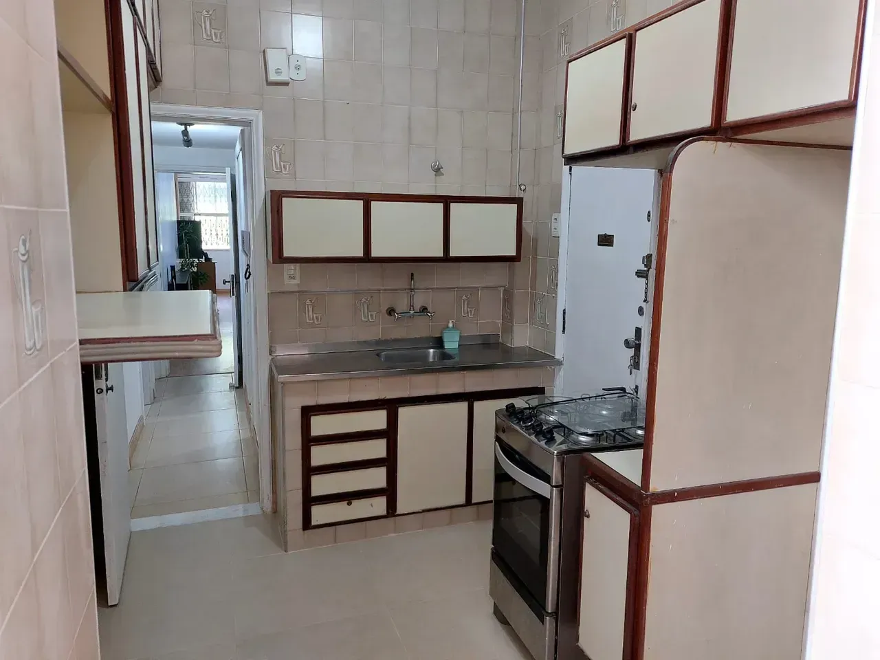 86 m² apartment with 3 bedrooms and a gas stove — photo 2