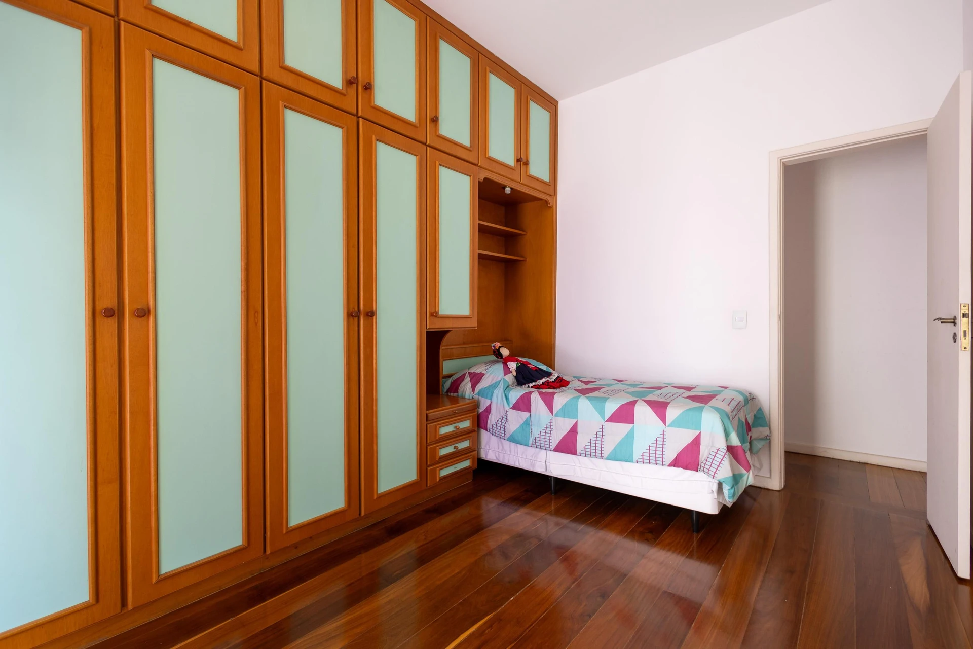 77 m² apartment with a home office and a mountain view — photo 48