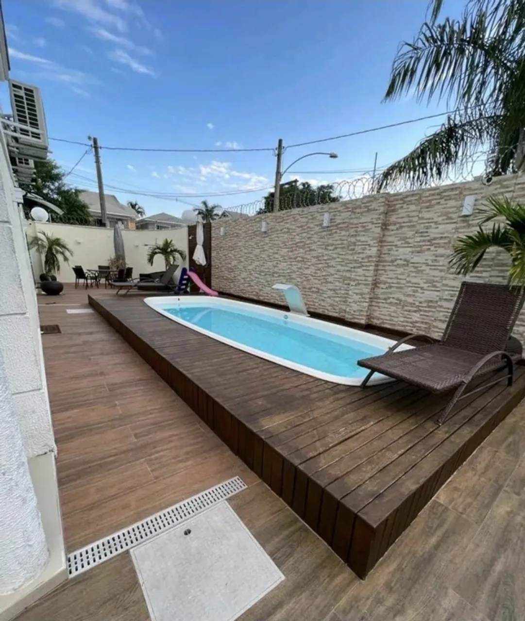 Furnished rental house with 4 bedrooms and 5 bathrooms — photo 11