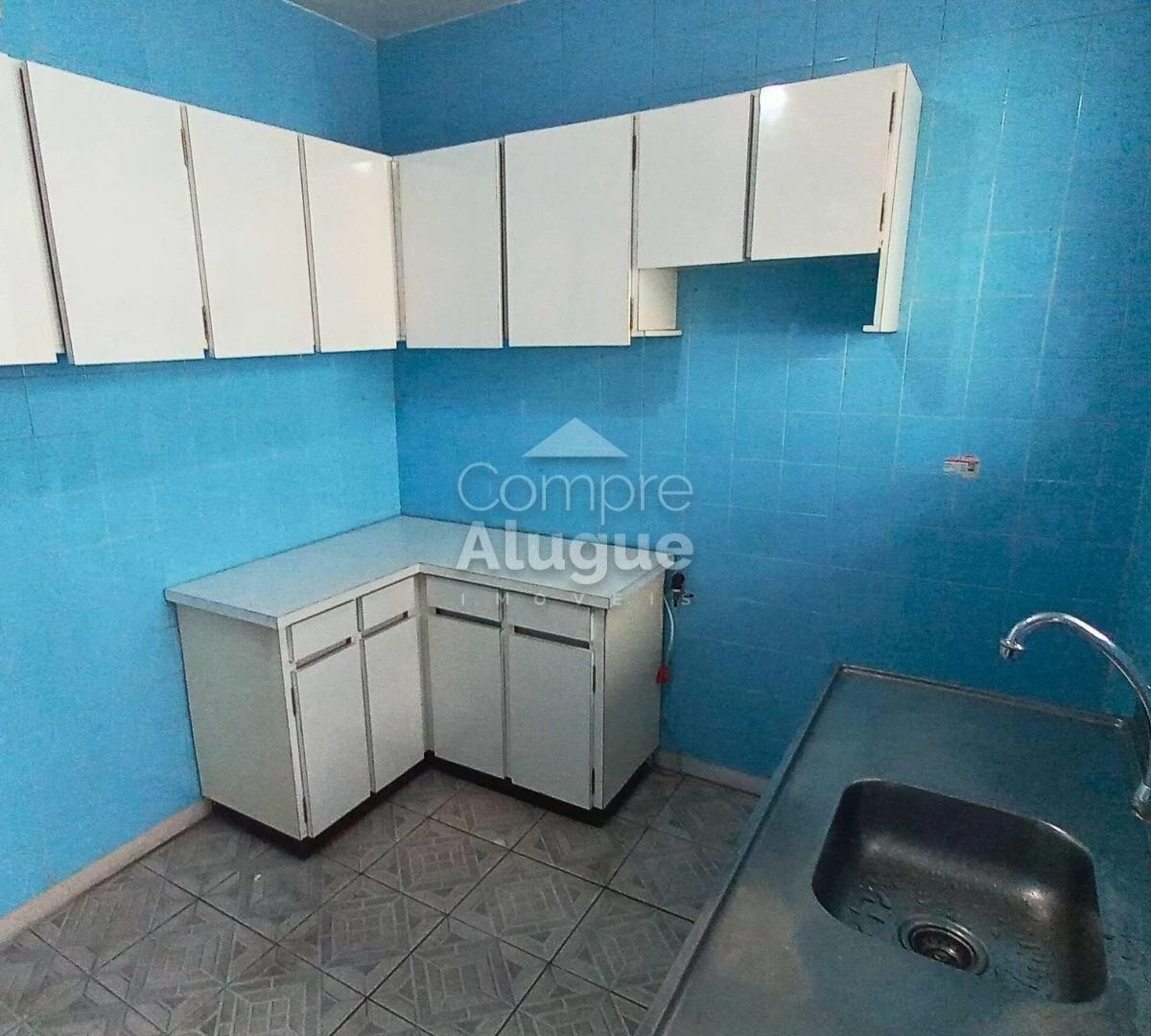 3-bedroom apartment with wood or laminate floors in Curitiba — photo 16