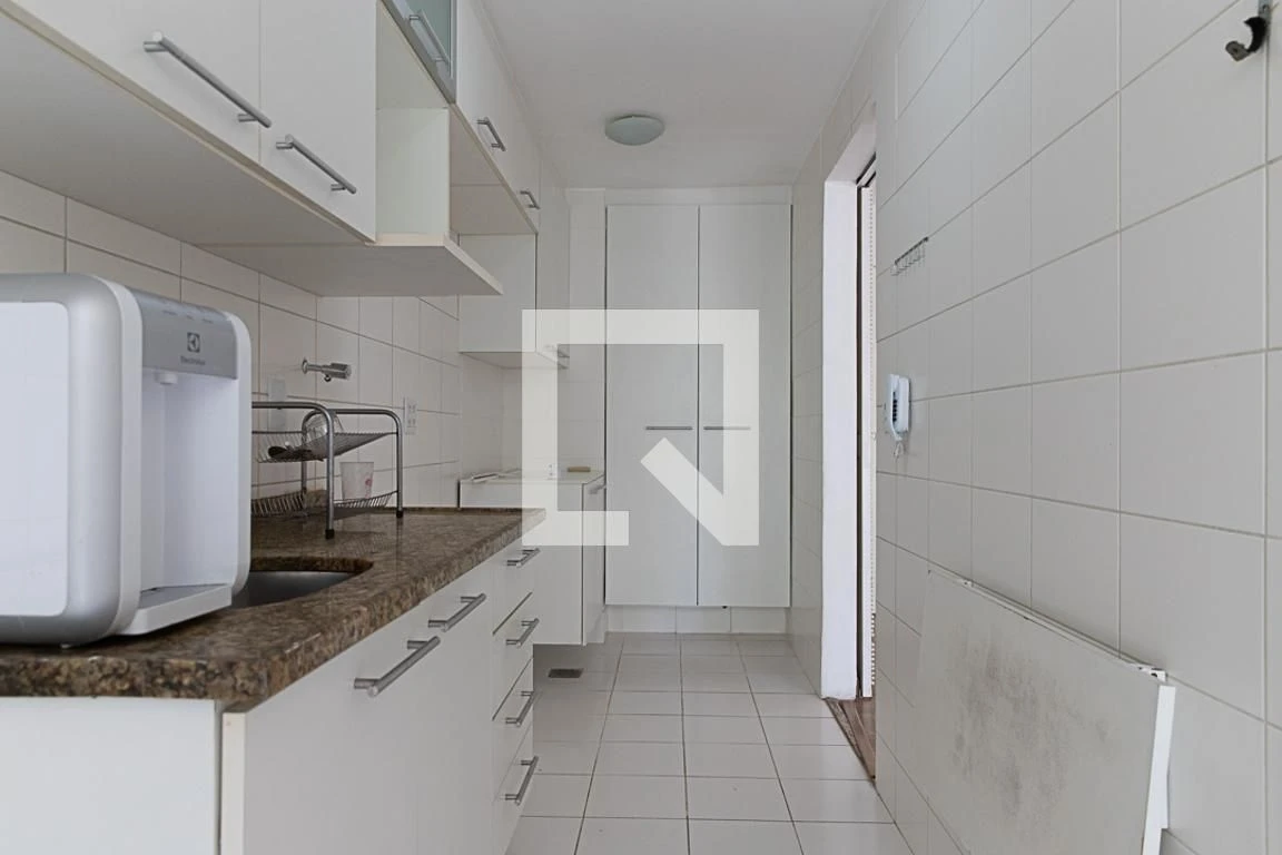 Apartment with 3 bedrooms, balcony and private BBQ — photo 23