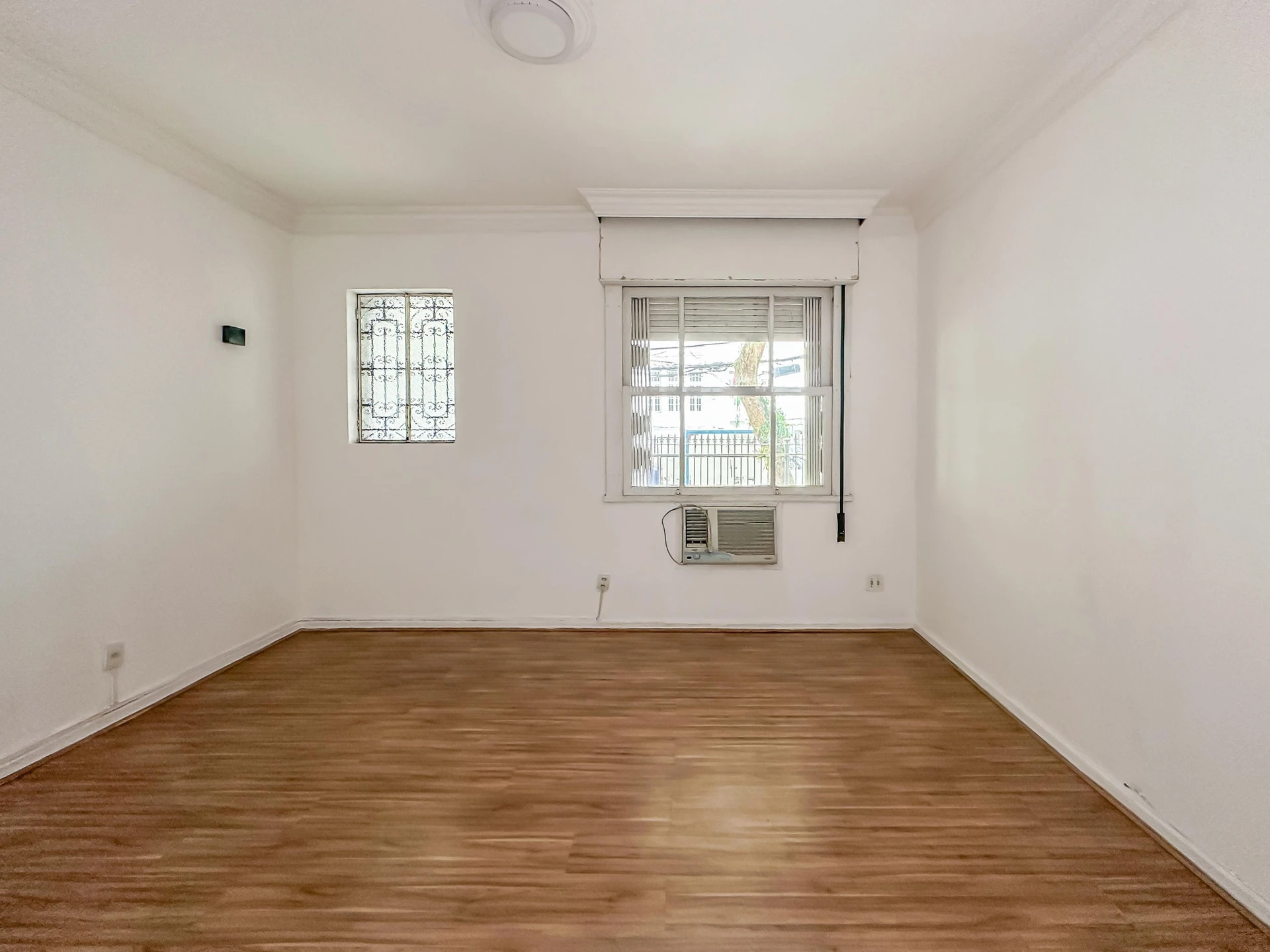 Дерев'яна підлога або ламінат та 2 спальні: квартира 83 м² — photo 7
