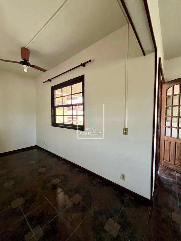 Casa de 5 dormitorios y 321 m² con oficina en casa — photo 14