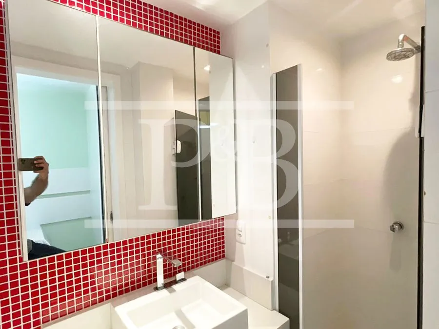 Furnished 3-bedroom apartment with 3 bathrooms — photo 16