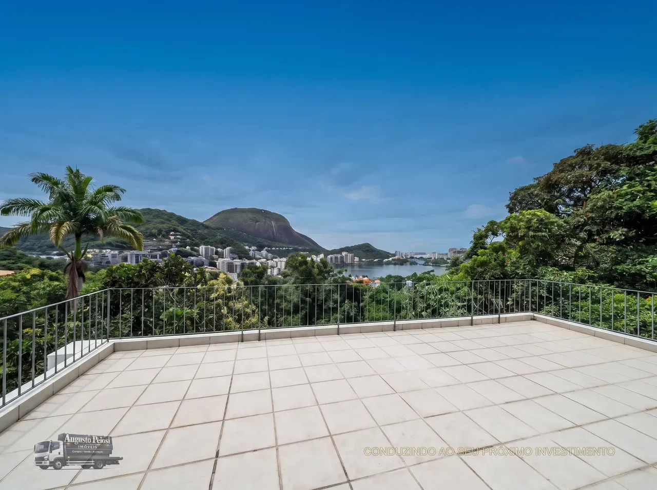 550 m² house with a grill on the balcony and a water view — photo 22