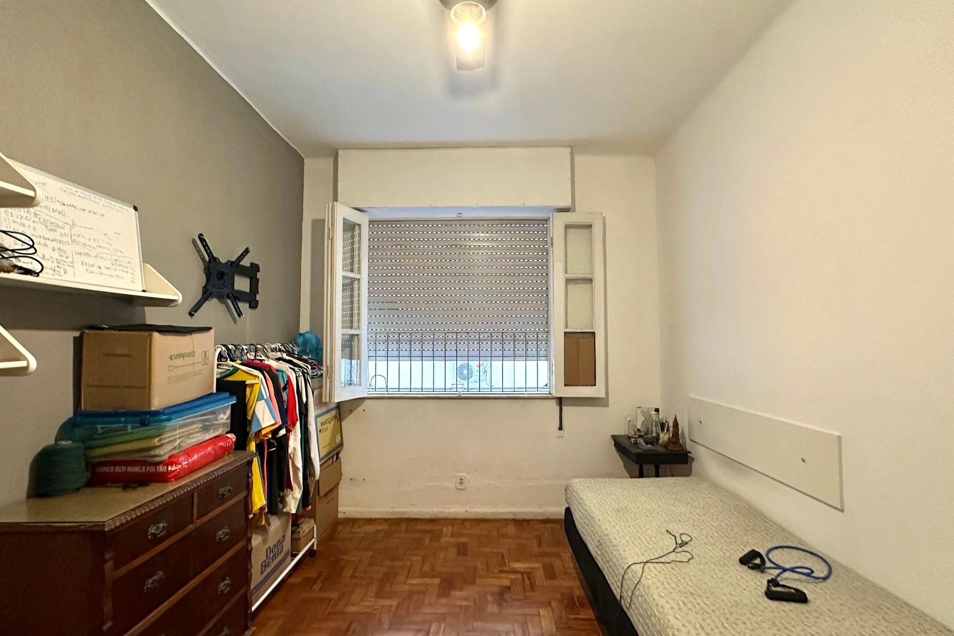 Furnished apartment with 3 bedrooms and 2 bathrooms — photo 13