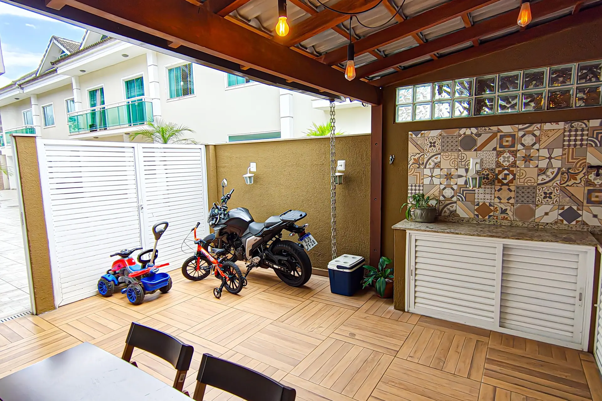 170 m² house with a dishwasher and a bathtub — photo 52