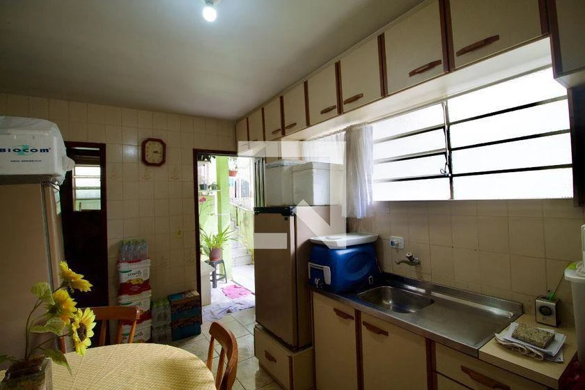 360 m² house with a washing machine and a home office — photo 10