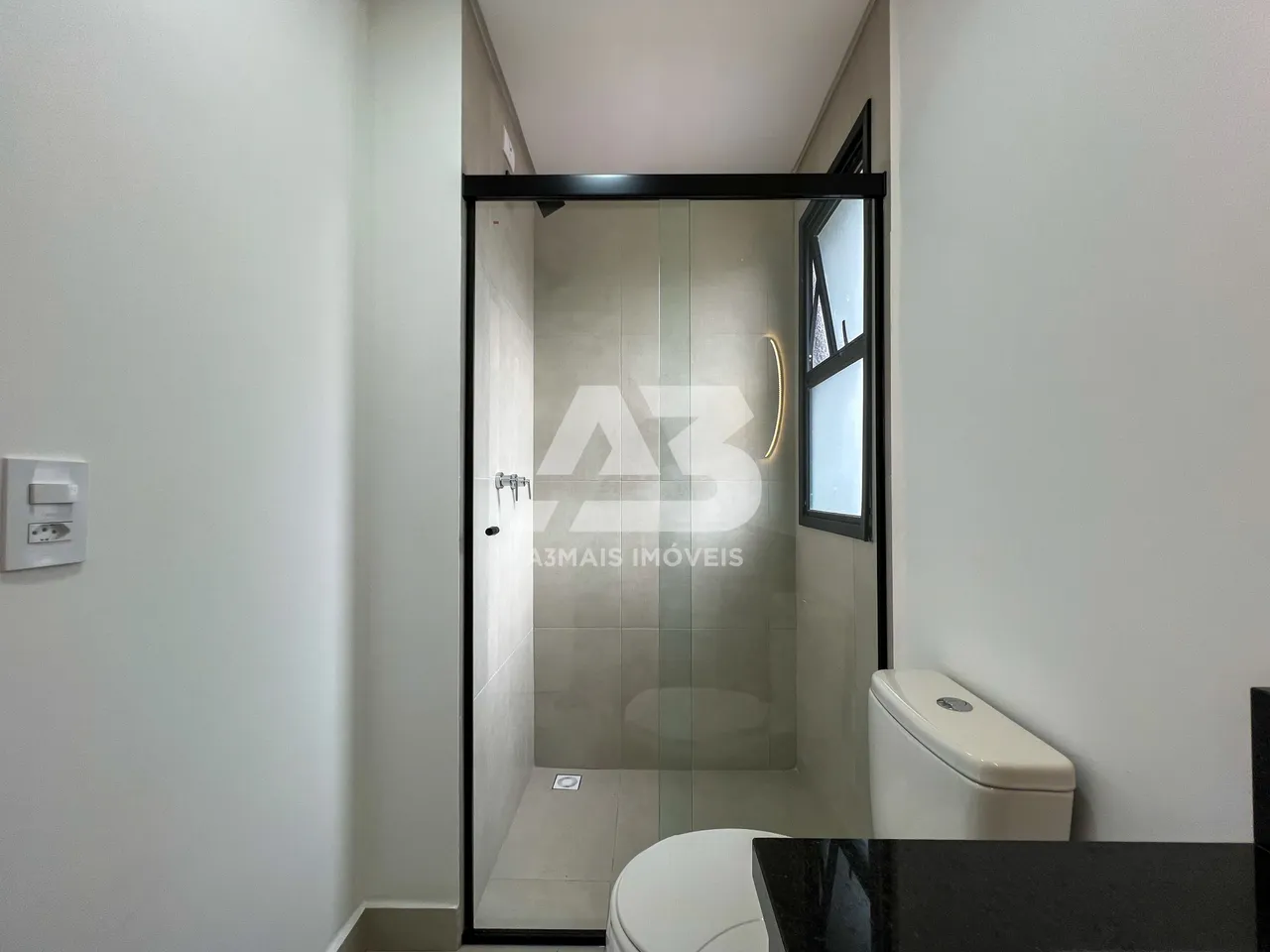 Studio, 26 m², with wood or laminate floors — photo 11