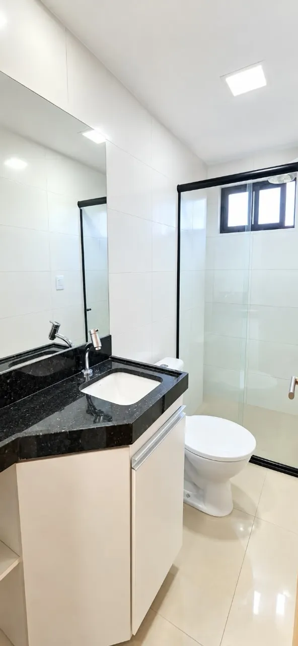 2-bedroom apartment in a building with a gym — photo 7