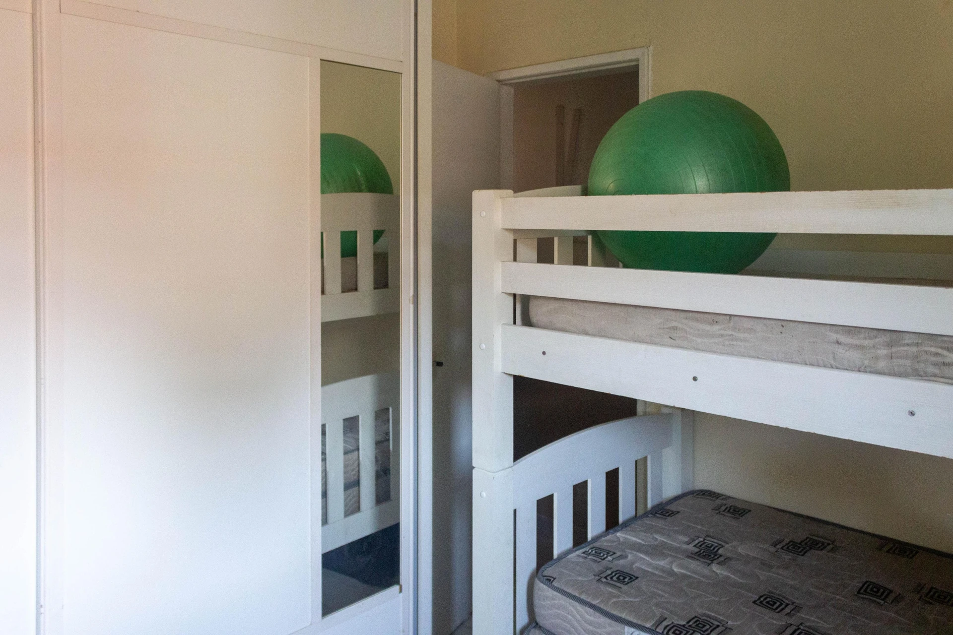 2-bedroom house with a home office — photo 21