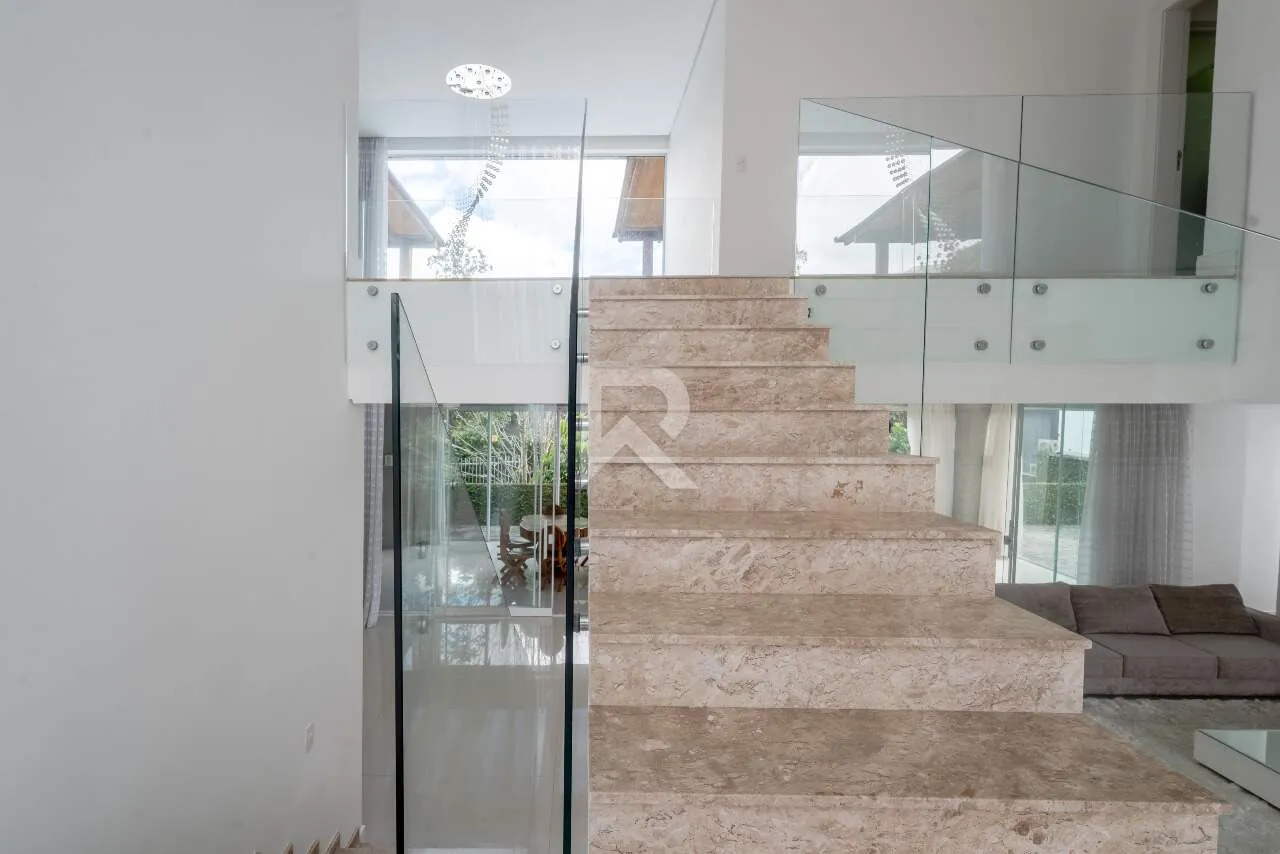 Furnished house with 4 en-suite rooms and 709 m² — photo 24