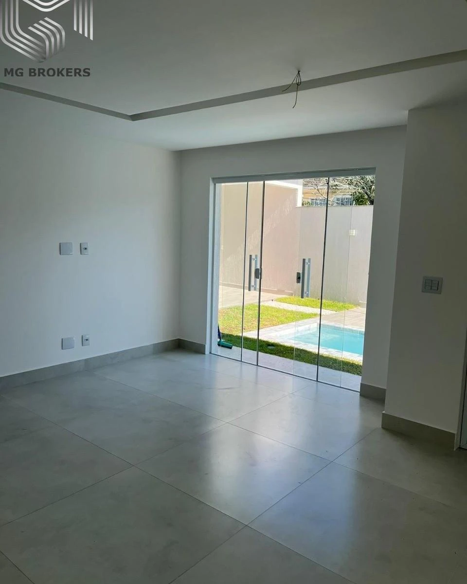 Casa com 220 m² e 4 suítes, 2 vagas de garagem — photo 8