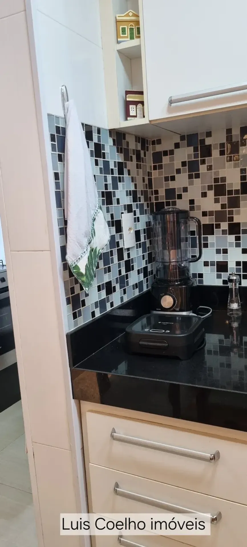 Furnished 65 m² apartment with city view — photo 21