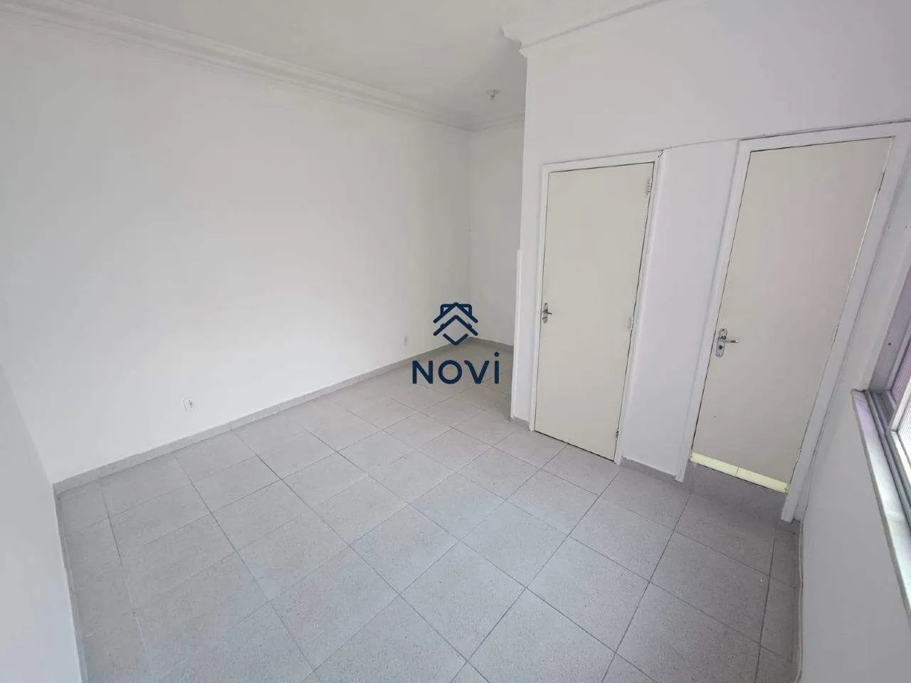 1-bedroom apartment with balcony and 48 m² — photo 9
