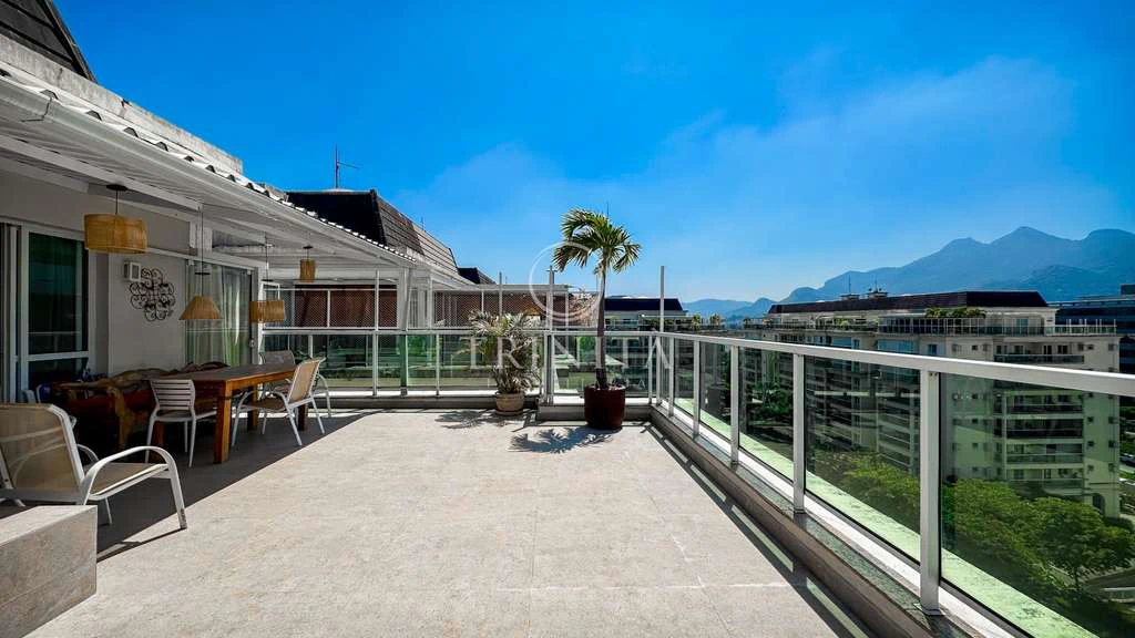 Furnished penthouse with 4 bedrooms, 200 m² and 3 parking — photo 14