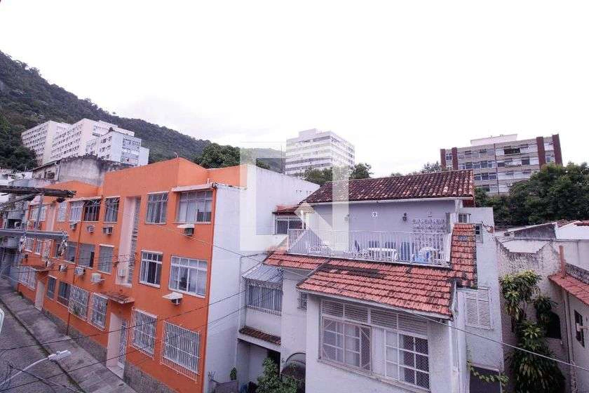 Rental apartment with 2 bedrooms and a balcony — photo 28