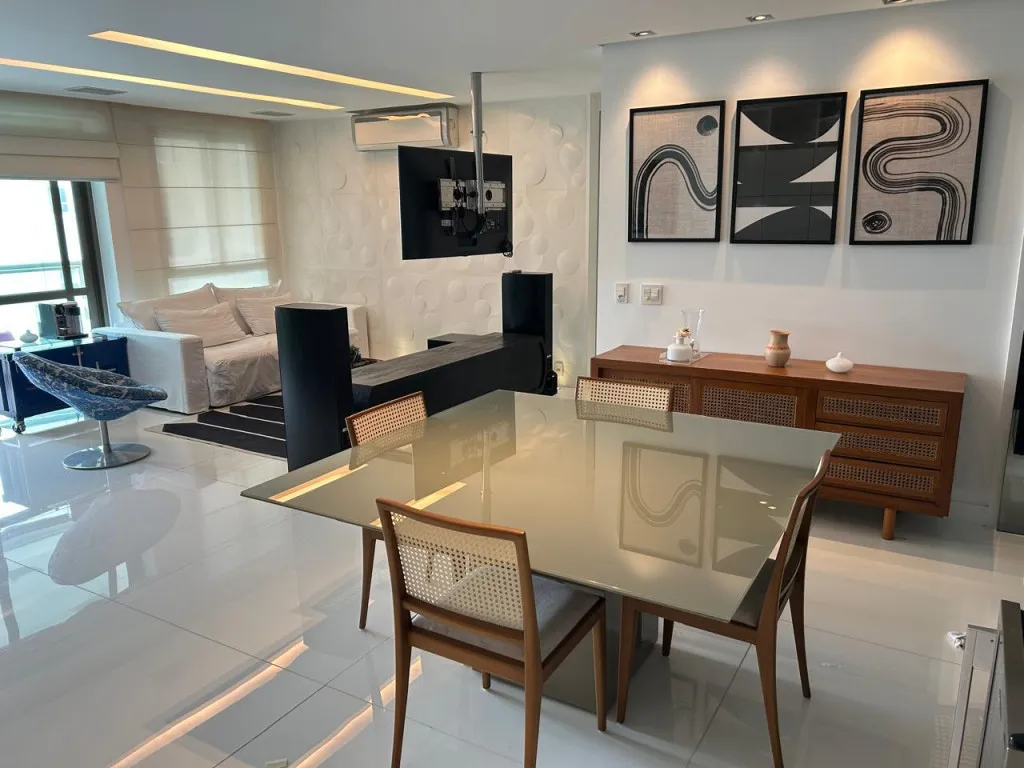 179 m² furnished apartment with 3 en-suites and 4 baths — photo 10