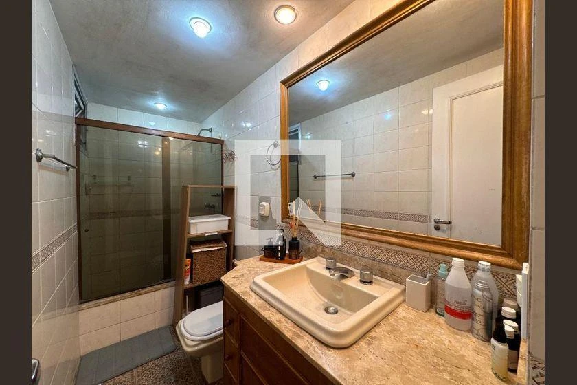 Furnished apartment with a built-in balcony grill and 4 bedrooms — photo 45