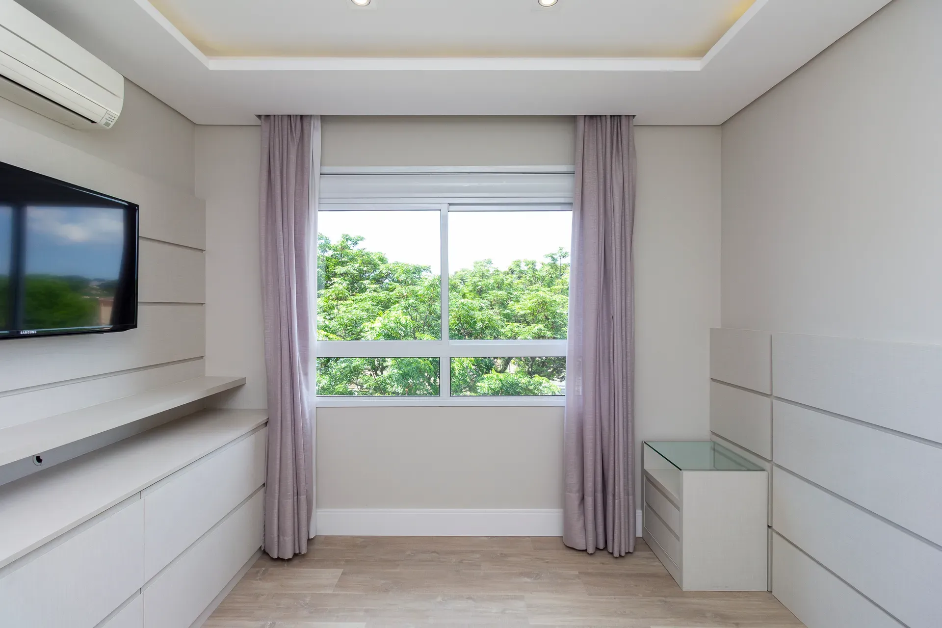 Unfurnished 4-bedroom apartment with 5 bathrooms — photo 66