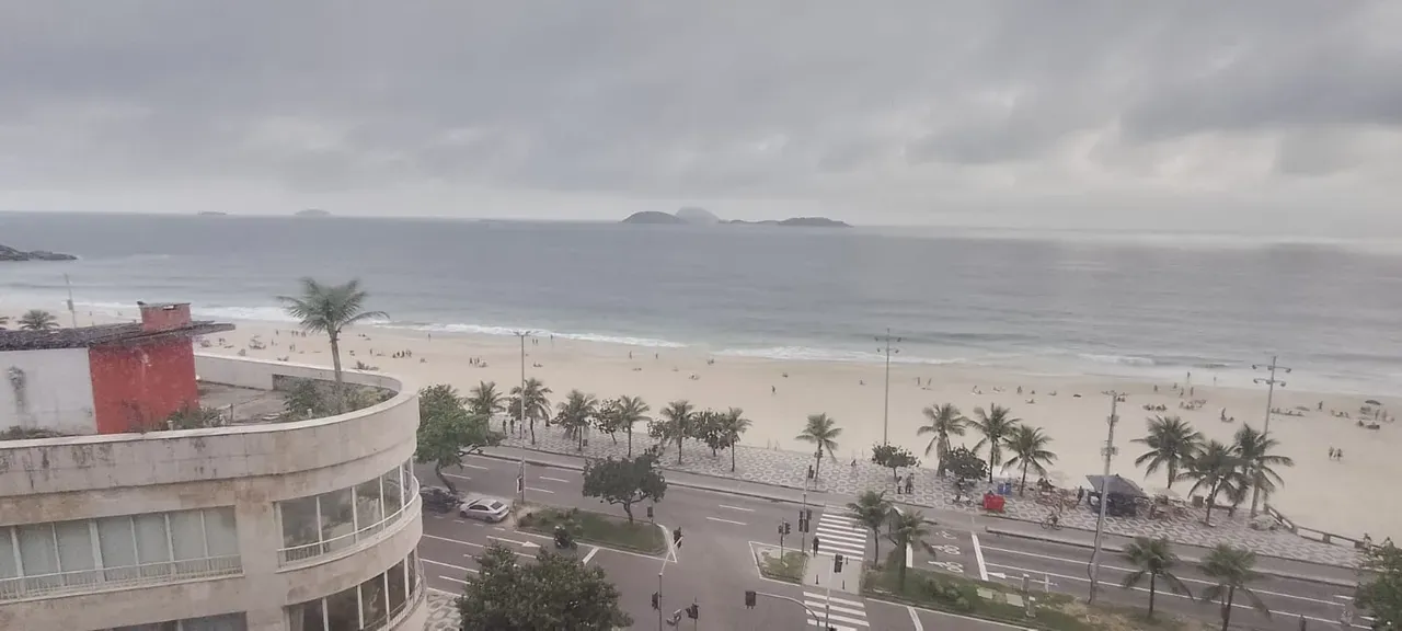 Apartamento mobiliado, 240 m², com janelas do piso ao teto — photo 4