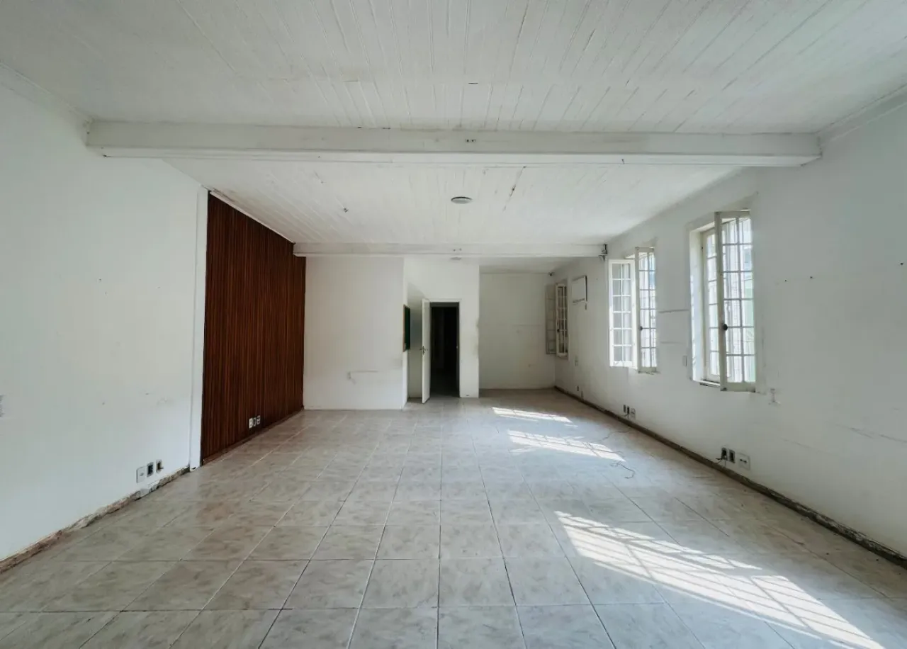 Casa sem mobília com 5 quartos e 2 vagas de garagem — photo 9