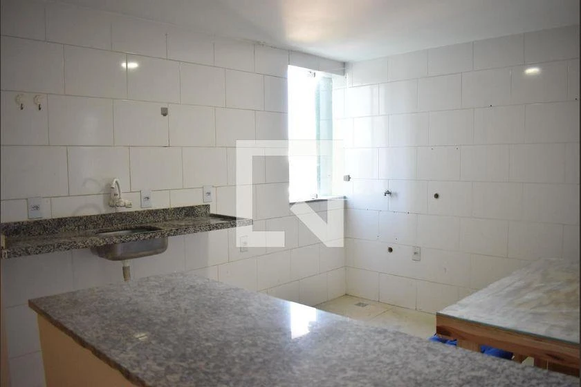 Apartment with parking and a glass-enclosed shower — photo 32