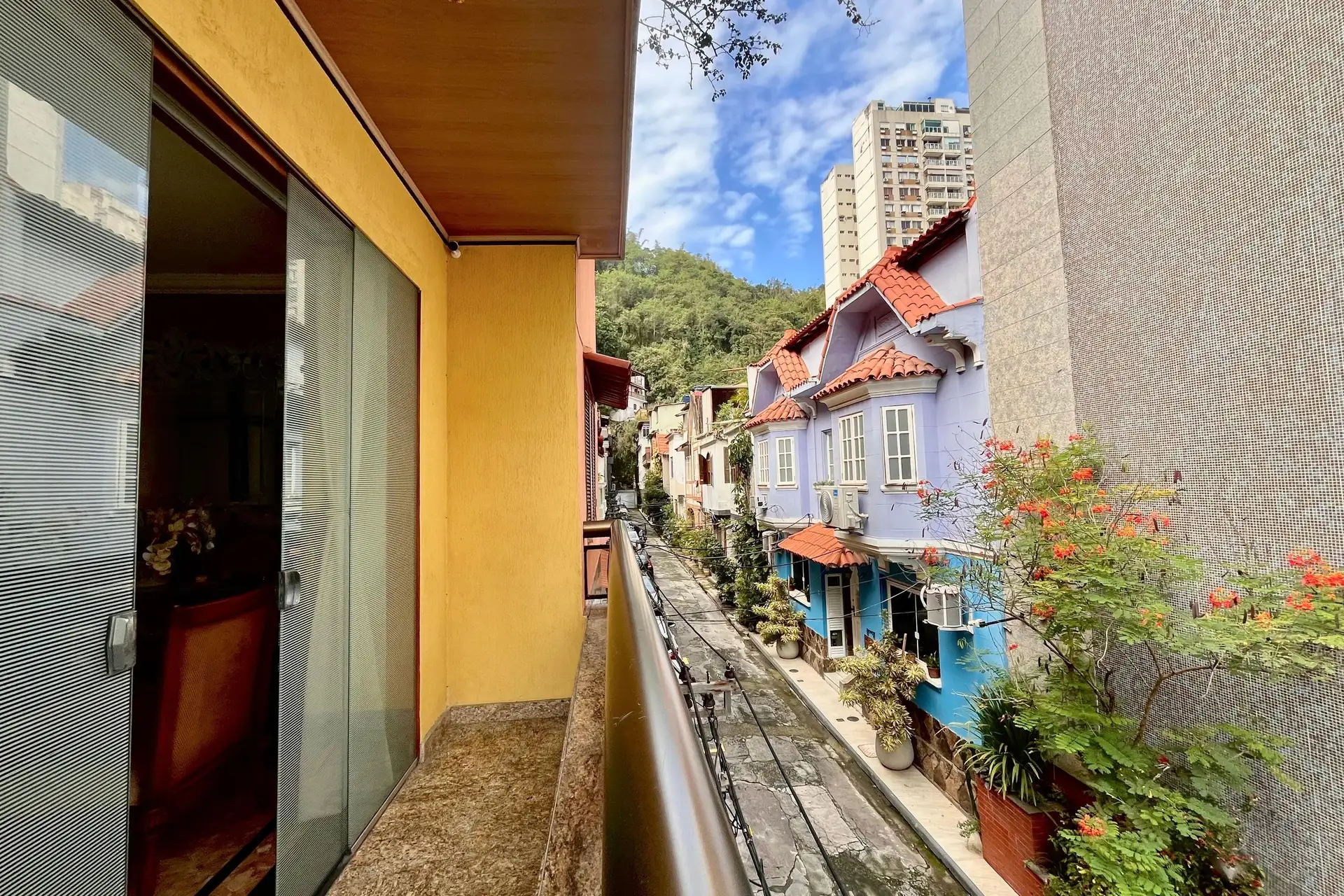 Furnished house with a separate kitchen and balcony — photo 27