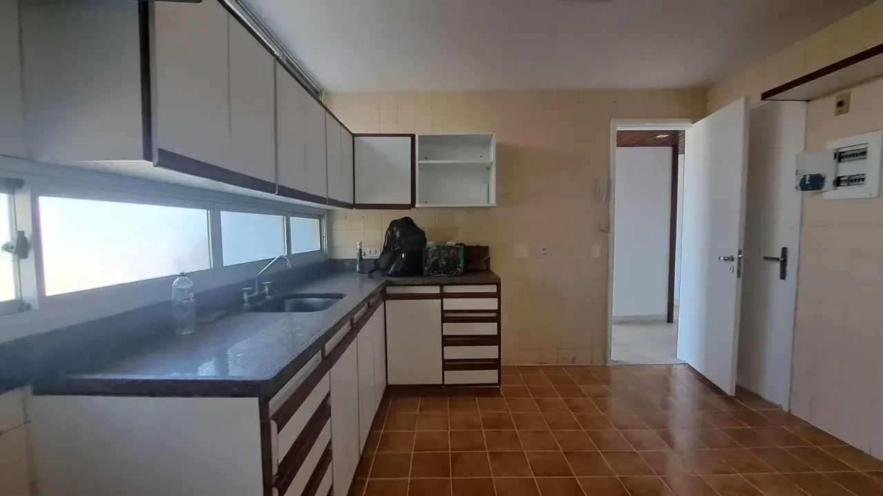 177 m² duplex with 2 bedrooms, 3 bathrooms — photo 20