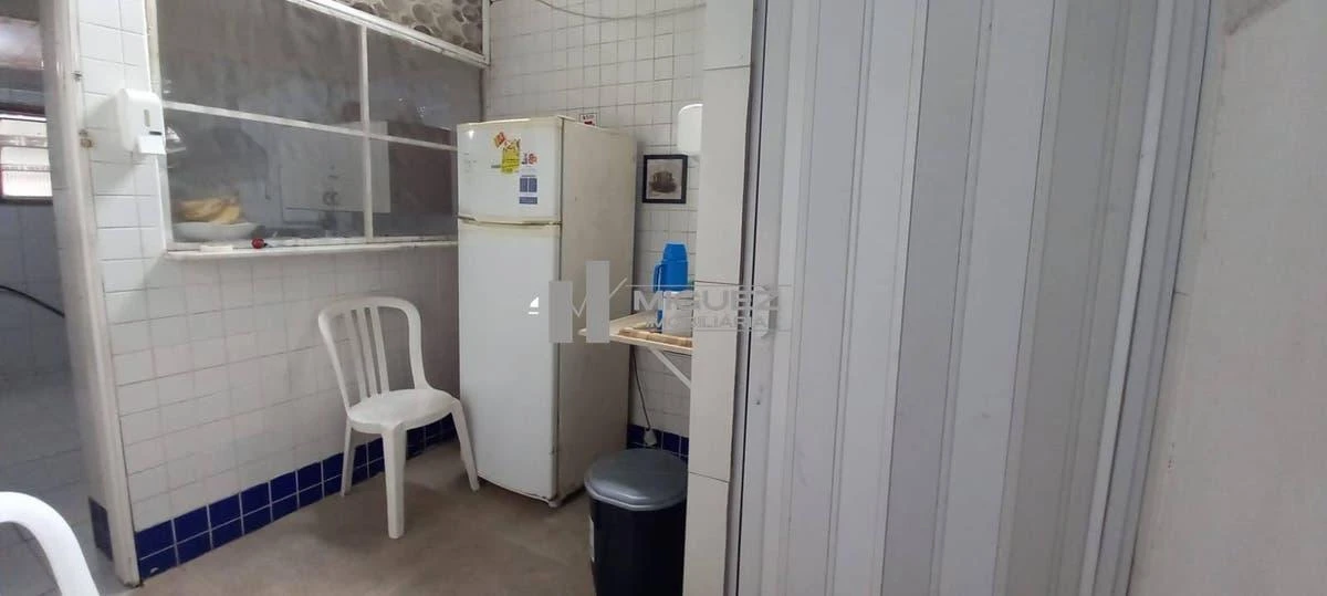 One-bedroom apartment in a building with a gym — photo 44