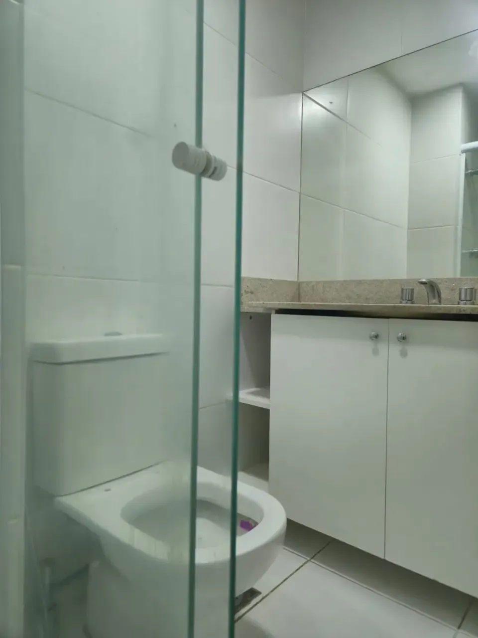 2-bedroom apartment with a separate kitchen and 2 baths — photo 5