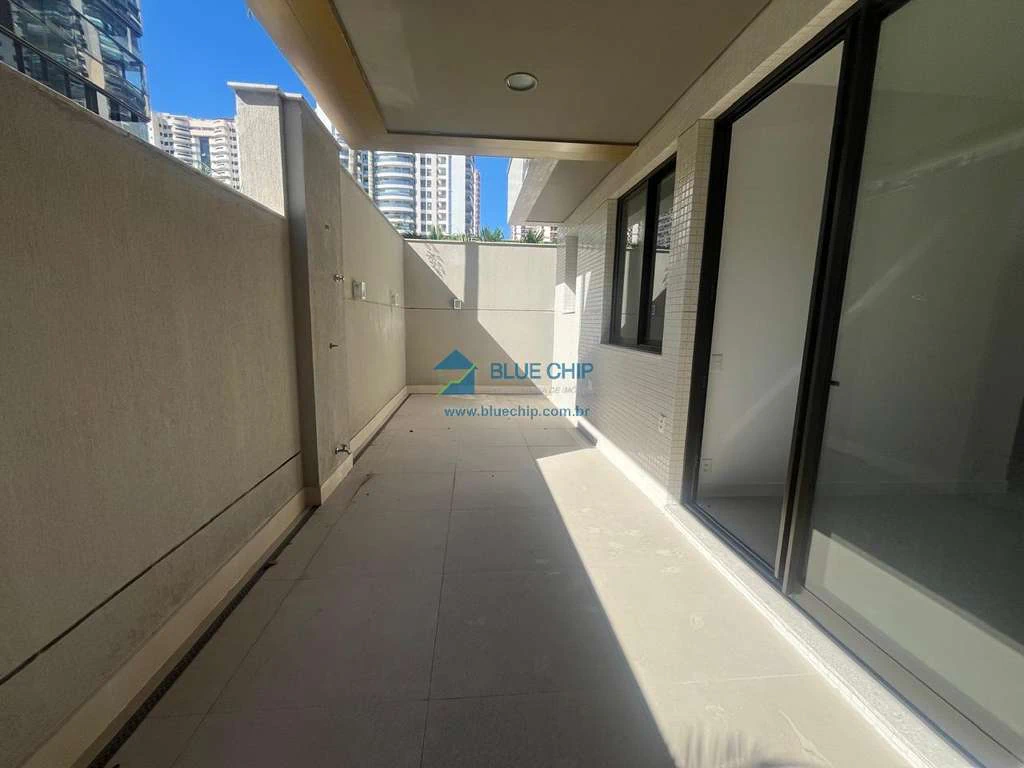 Apartamento sem mobília de 95 m² com varanda — photo 19
